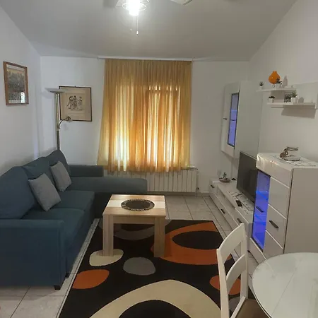 Lorena Apartman Póla
